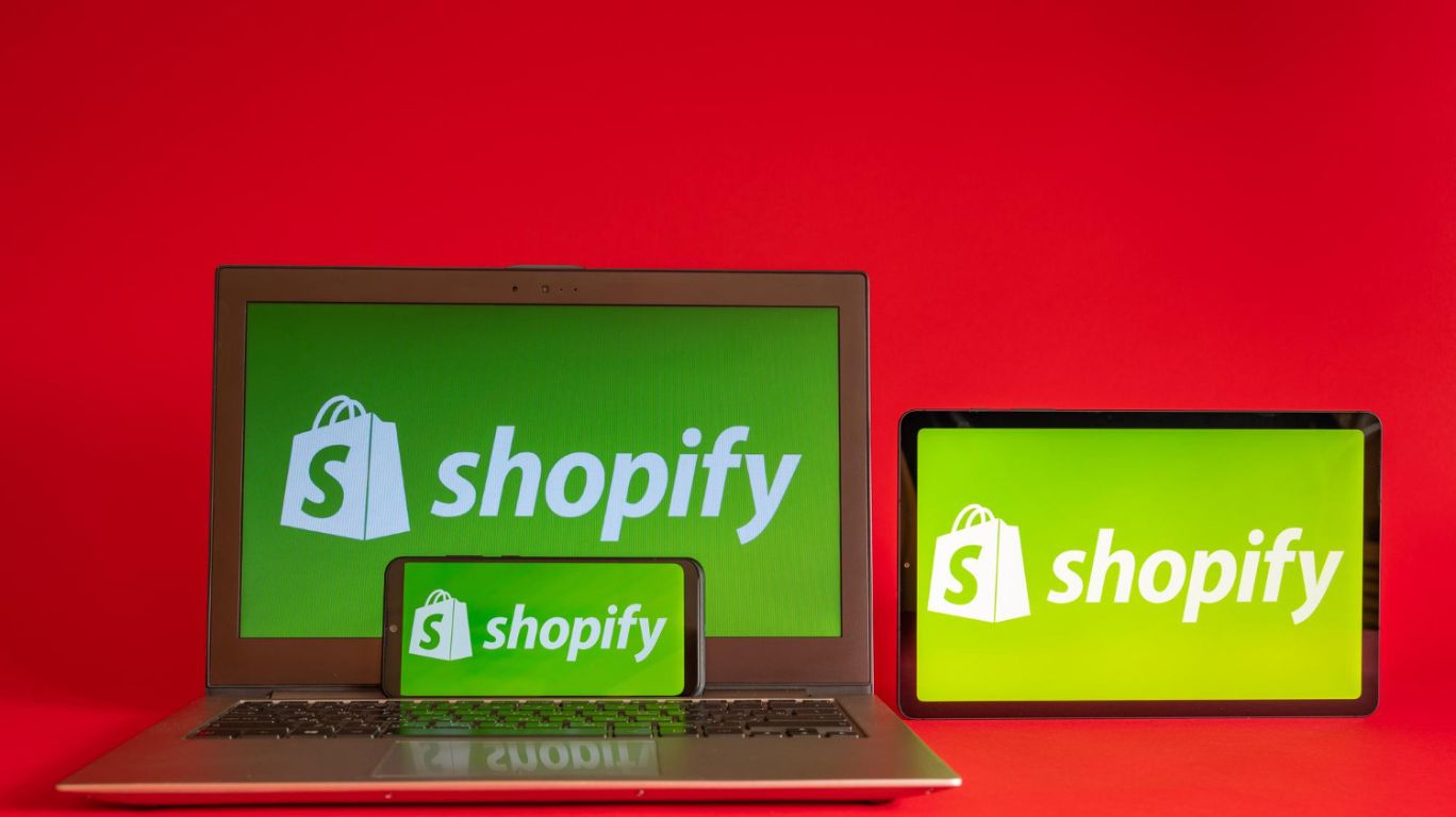 Shopify Triumph: Boost Your E-commerce Success with Strategic Digital Marketing